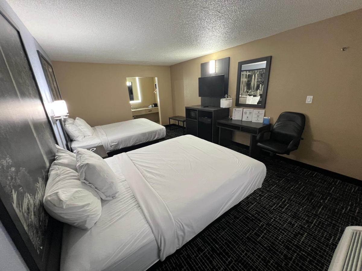 Super 8 By Wyndham Paducah I-24 Exit 4 Hotel Екстериор снимка