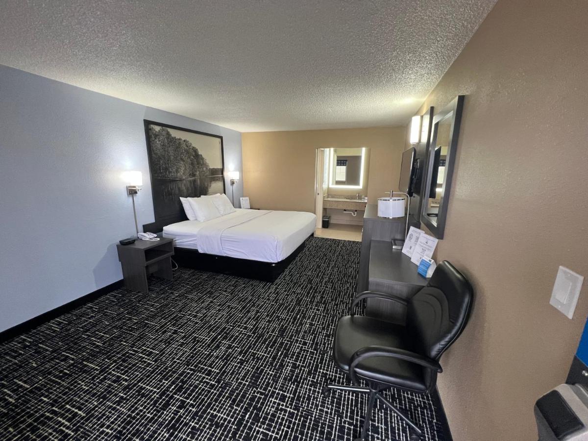Super 8 By Wyndham Paducah I-24 Exit 4 Hotel Екстериор снимка