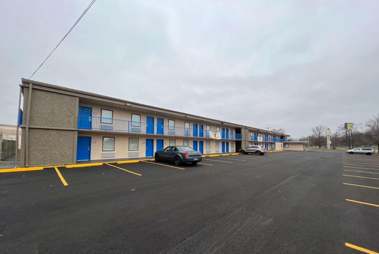Super 8 By Wyndham Paducah I-24 Exit 4 Hotel Екстериор снимка