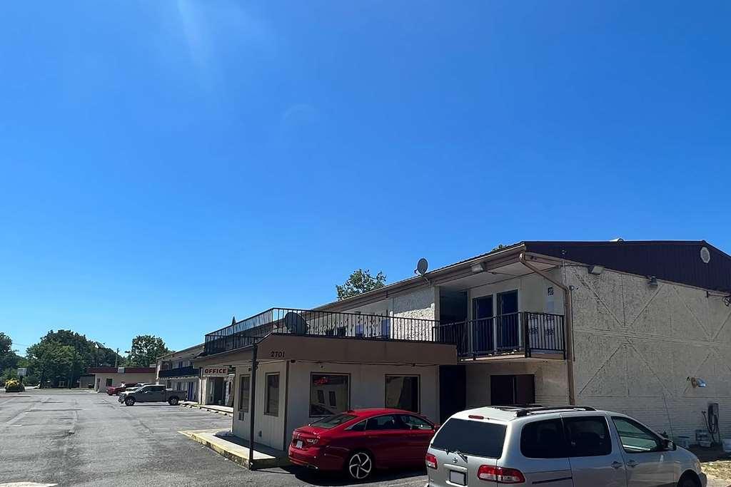 Super 8 By Wyndham Paducah I-24 Exit 4 Hotel Екстериор снимка